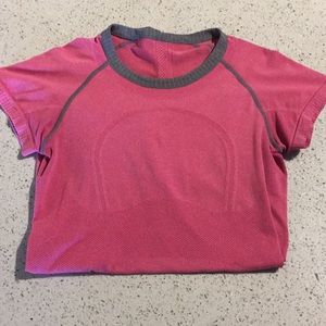 Pink lululemon tshirt